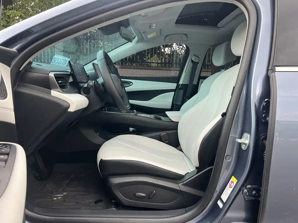 BYD Seal 05 DM-i 2025 — фото 12