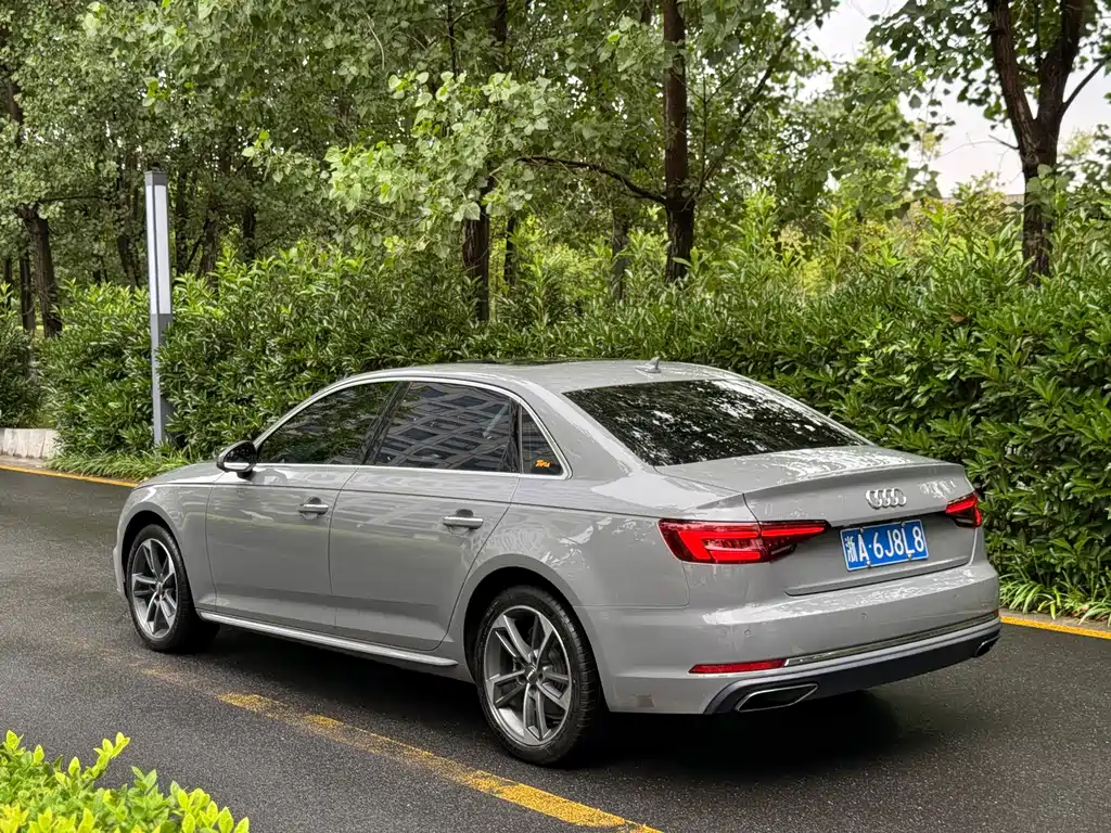 Audi A4L 2019 — фото 3
