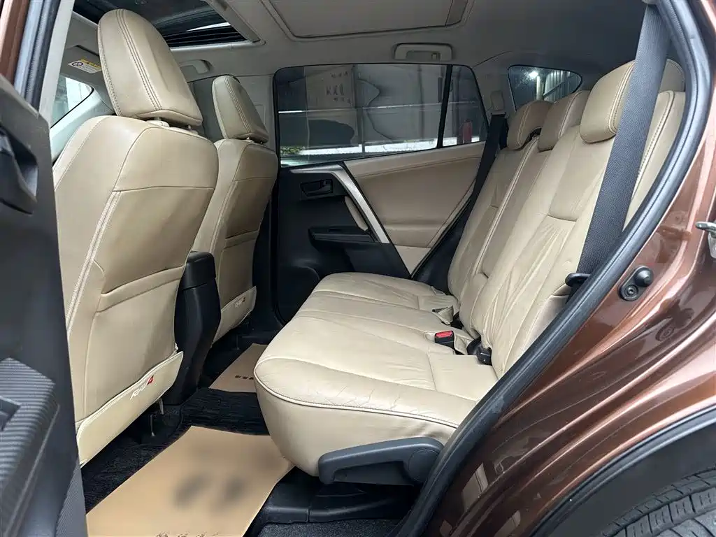 Toyota RAV4 2014 — фото 15