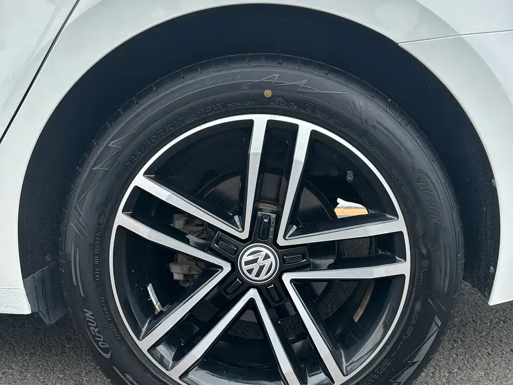 Volkswagen Lamando 2018 — фото 11