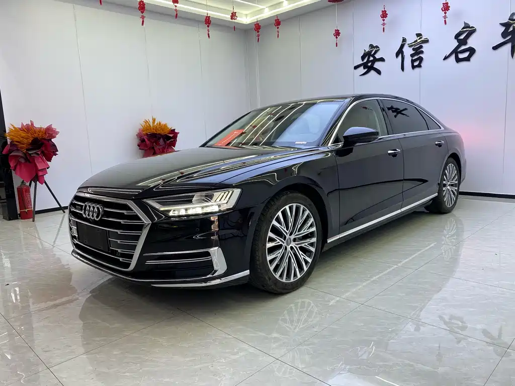 Audi A8 2019 — фото 1
