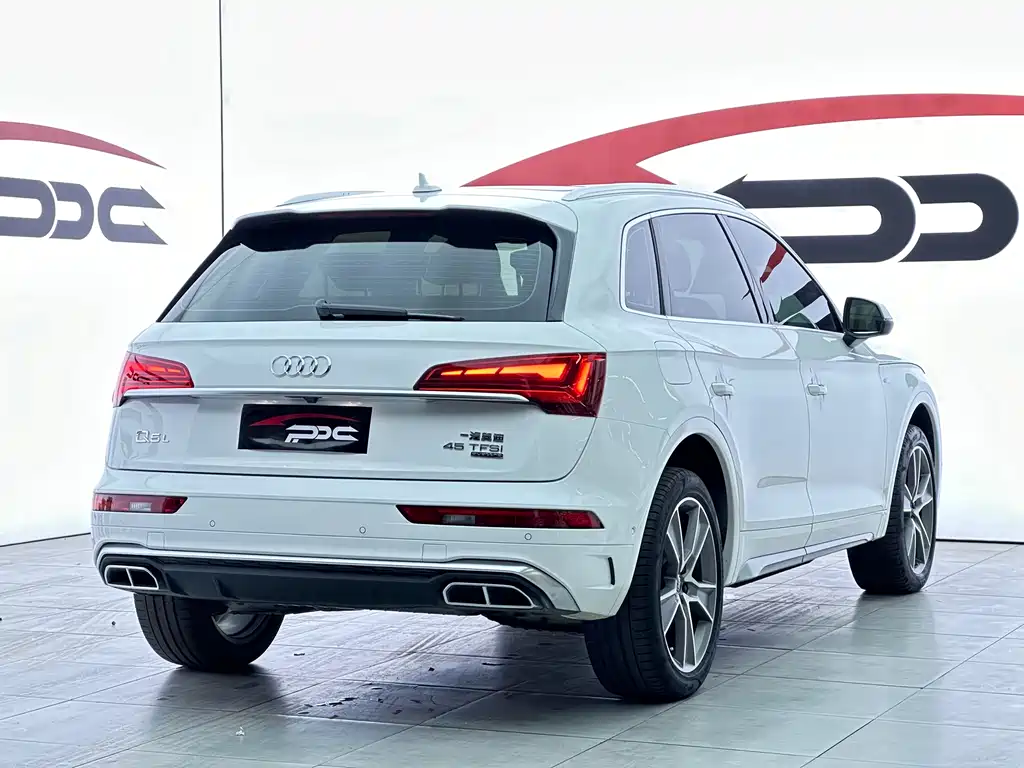 Audi Q5L 2022 — фото 28