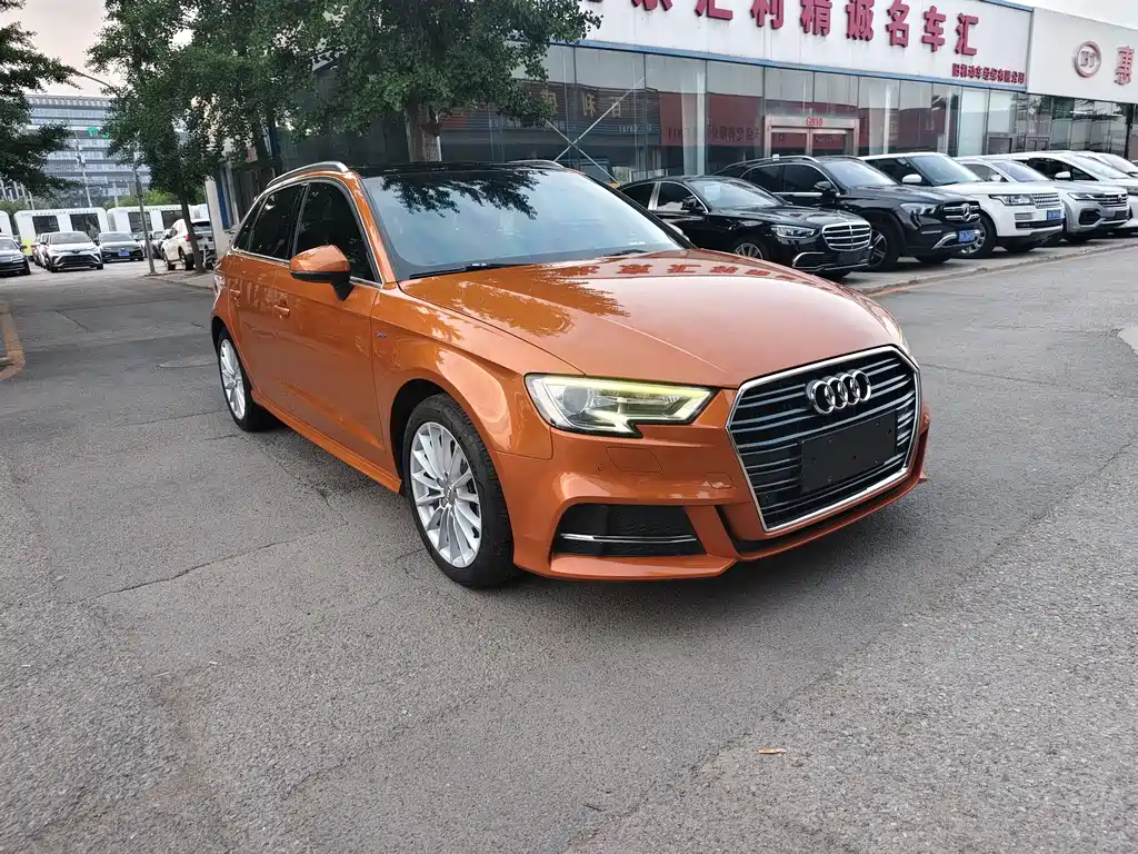 Audi A3 2018 — фото 1
