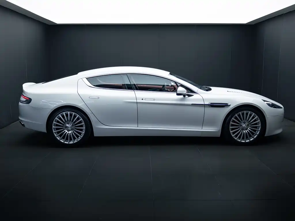 Aston Martin Rapide 2016 — фото 5