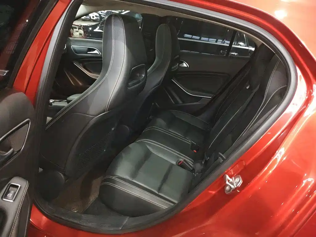 Mercedes-Benz GLA 2018 — фото 13
