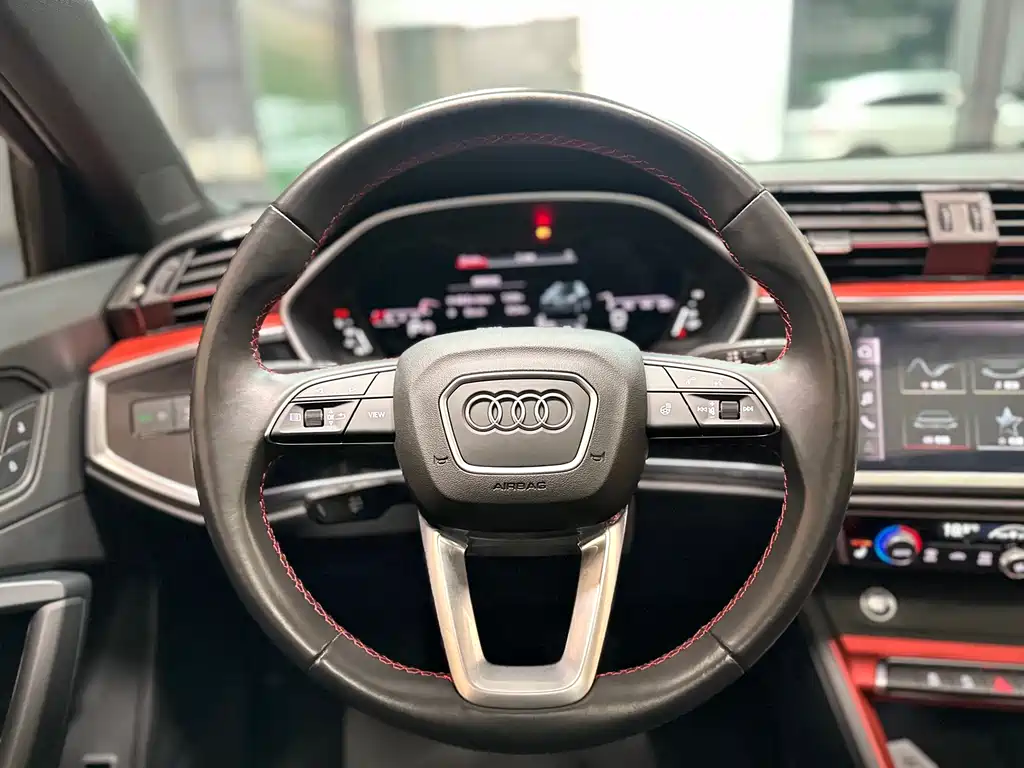 Audi Q3 2022 — фото 18