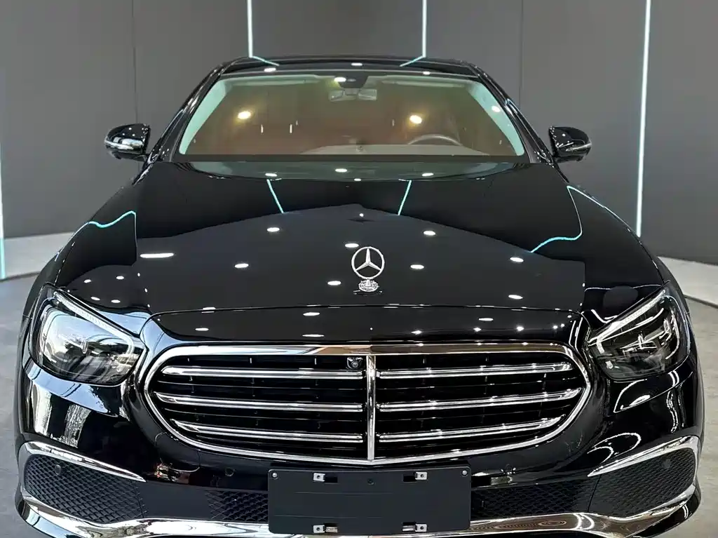 Mercedes-Benz E-Class 2023 — фото 2