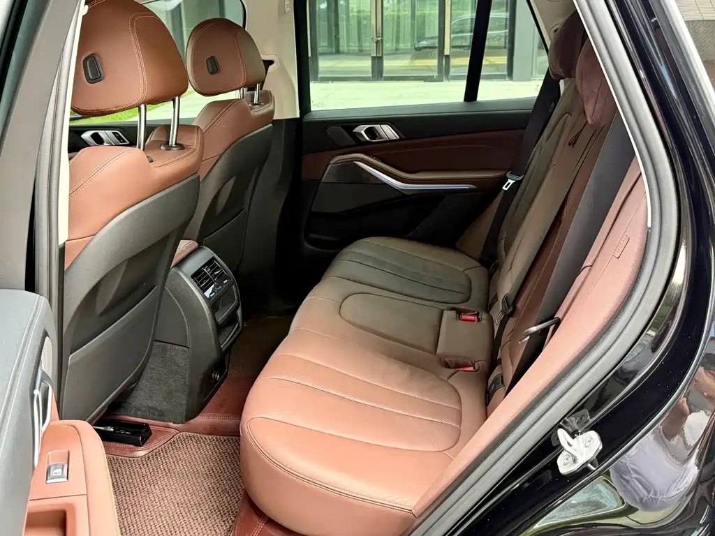 BMW X5 New Energy 2021 — фото 13