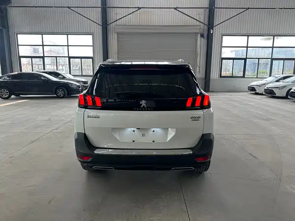 Peugeot 5008 2017