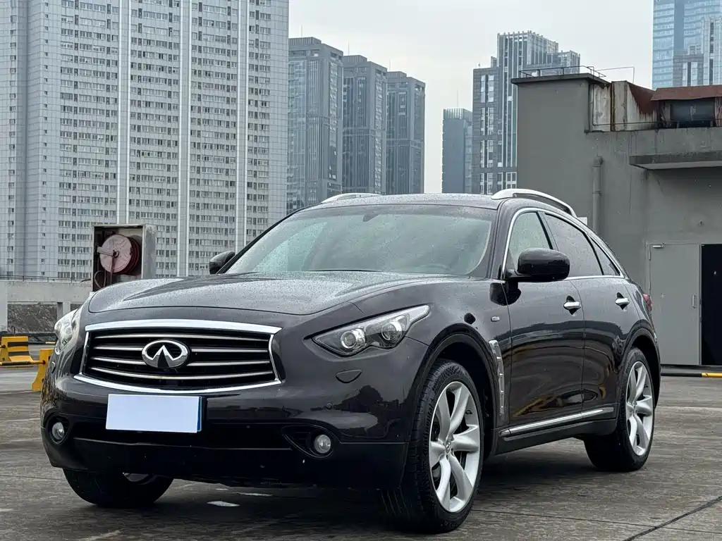 Infiniti QX70 2014