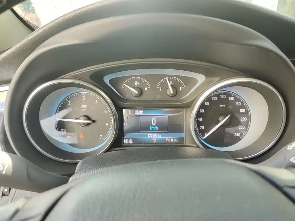 Buick Envision Plus 2015 — фото 12