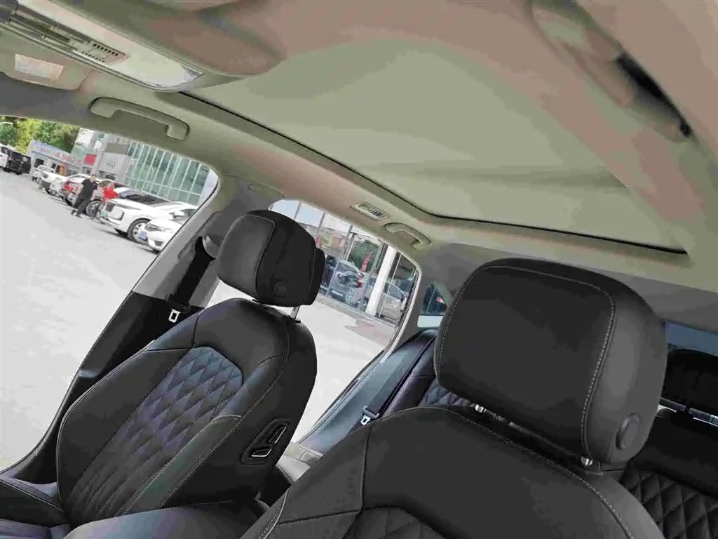 Volkswagen Passat 2019 — фото 13