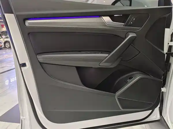 Audi Q5L 2022