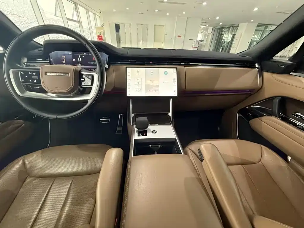 Land Rover Range Rover 2024 — фото 11