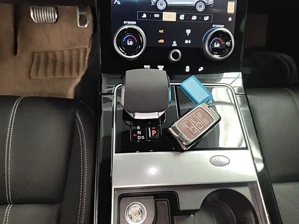 Land Rover Range Rover Velar 2021 — фото 14