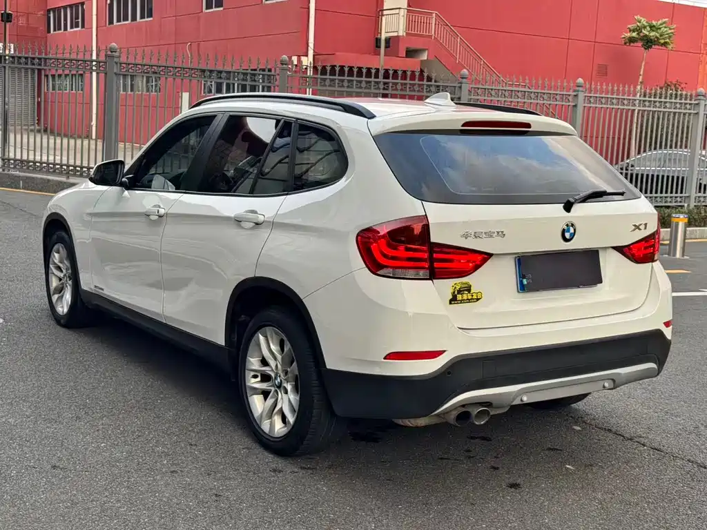 BMW X1 2015 — фото 4