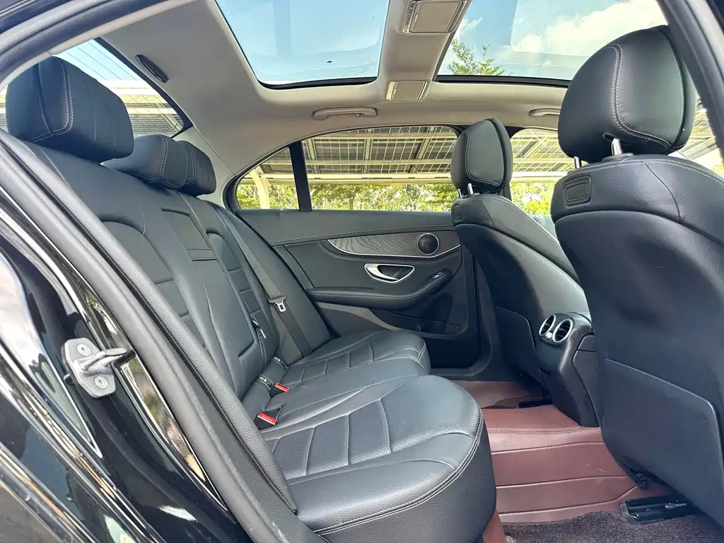 Mercedes-Benz C-Class 2018 — фото 13