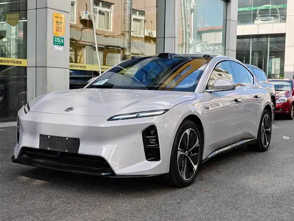 NIO ET5 2025