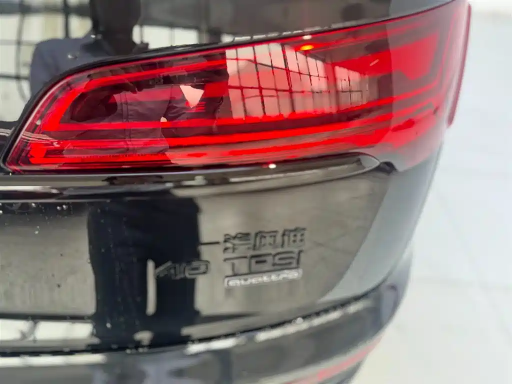 Audi Q5L Sportback 2024 — фото 15