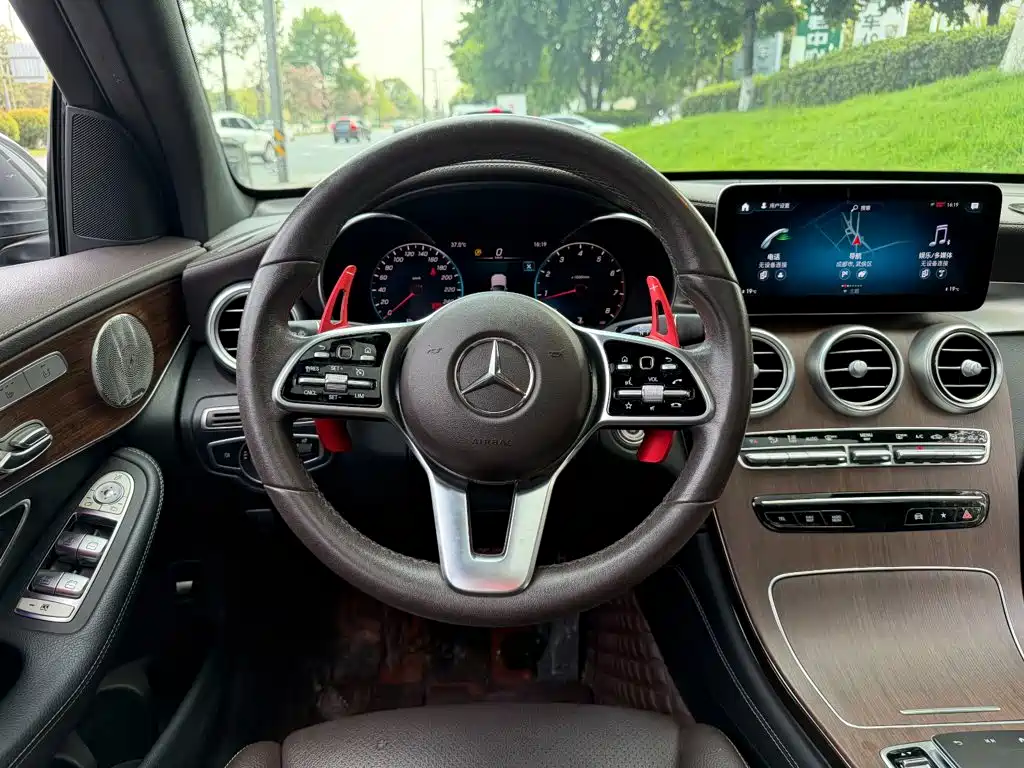 Mercedes-Benz GLC 2021 — фото 14