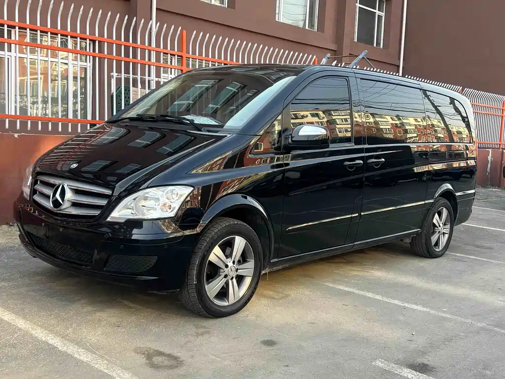 Mercedes-Benz Viano 2015 — фото 1