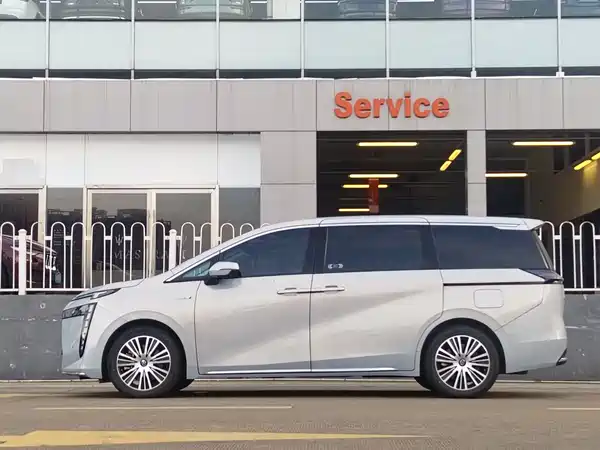 GAC Trumpchi E8 PHEV 2024