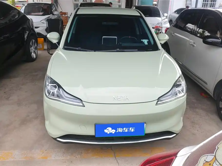 Neta V 2022