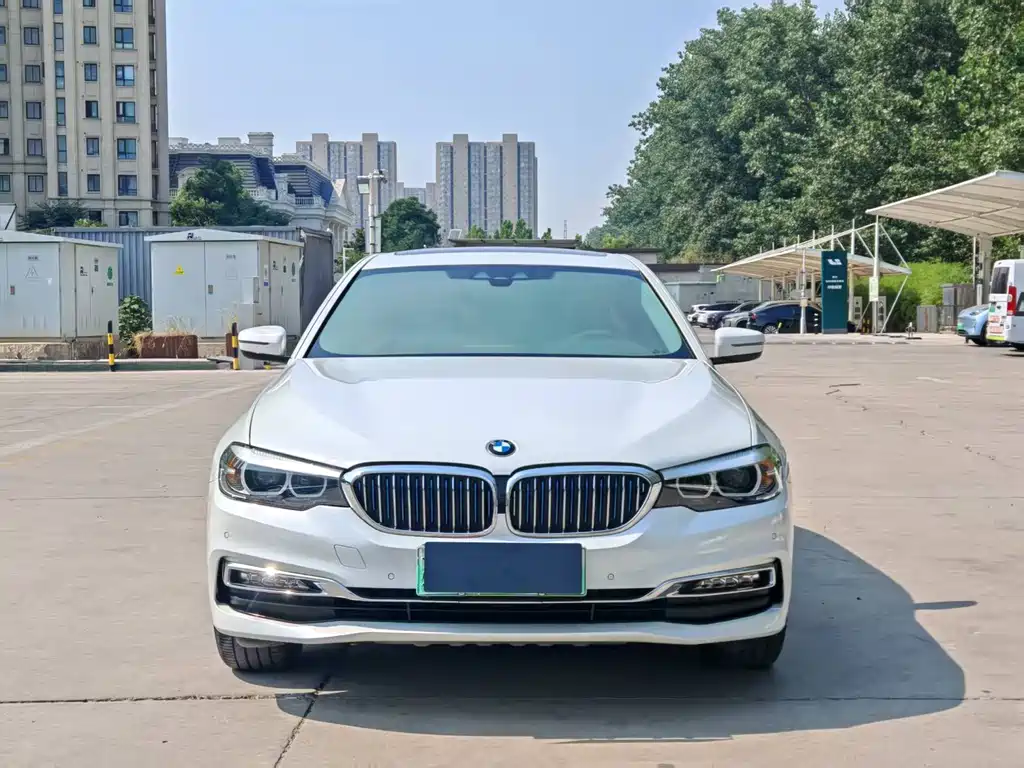 BMW 5 Series New Energy 2018 — фото 2