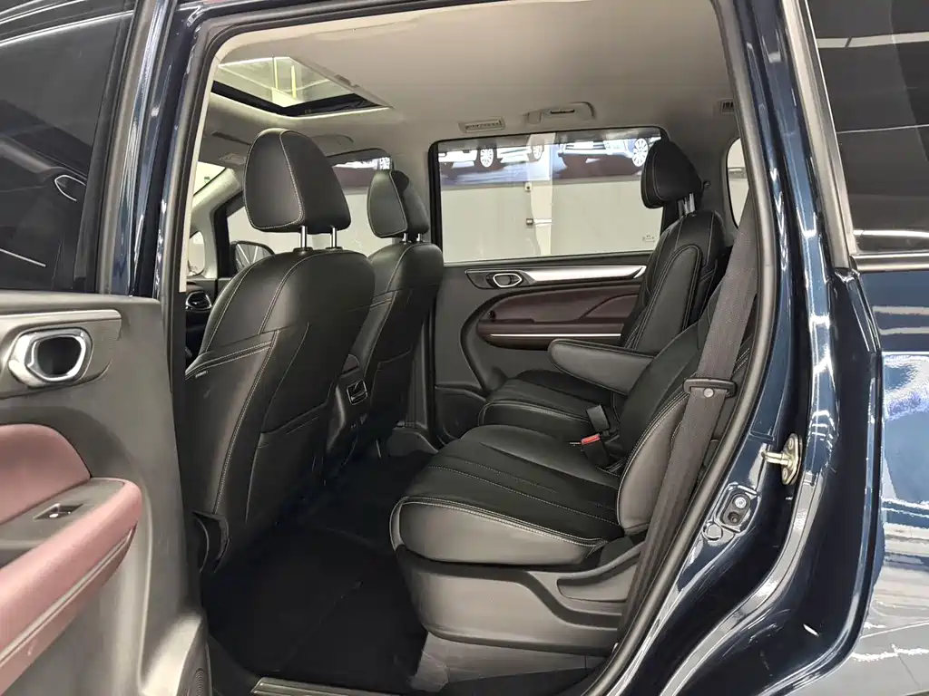 GAC Motor Trumpchi M6 2023 — фото 5