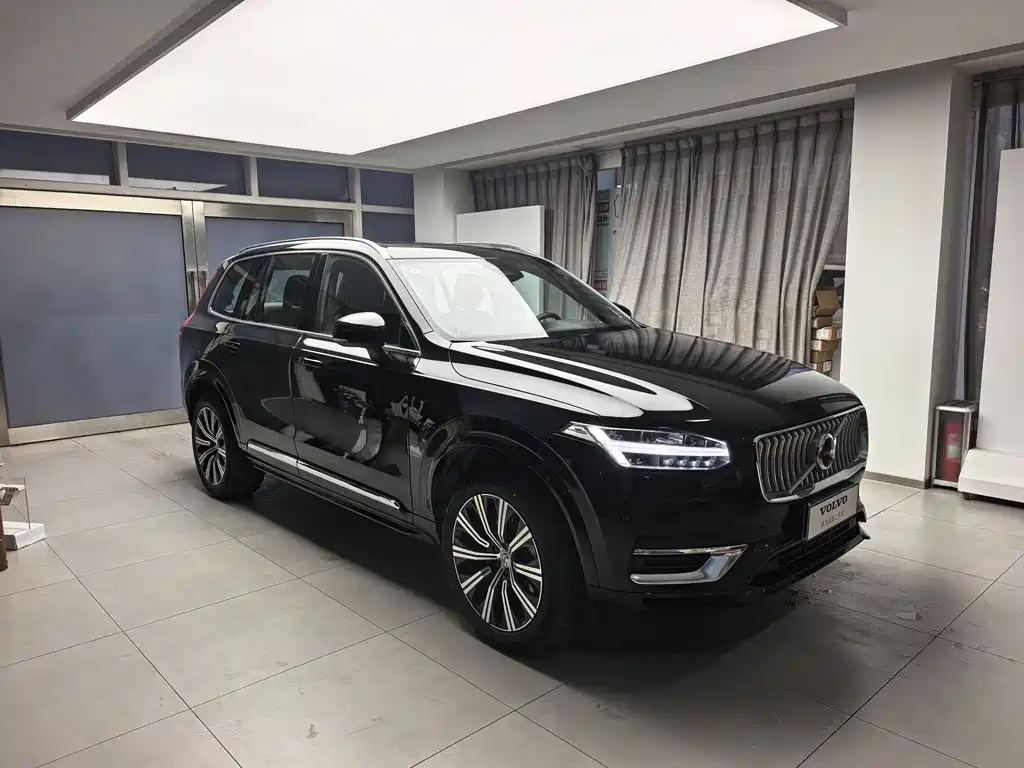 Volvo XC90 2025 — фото 3