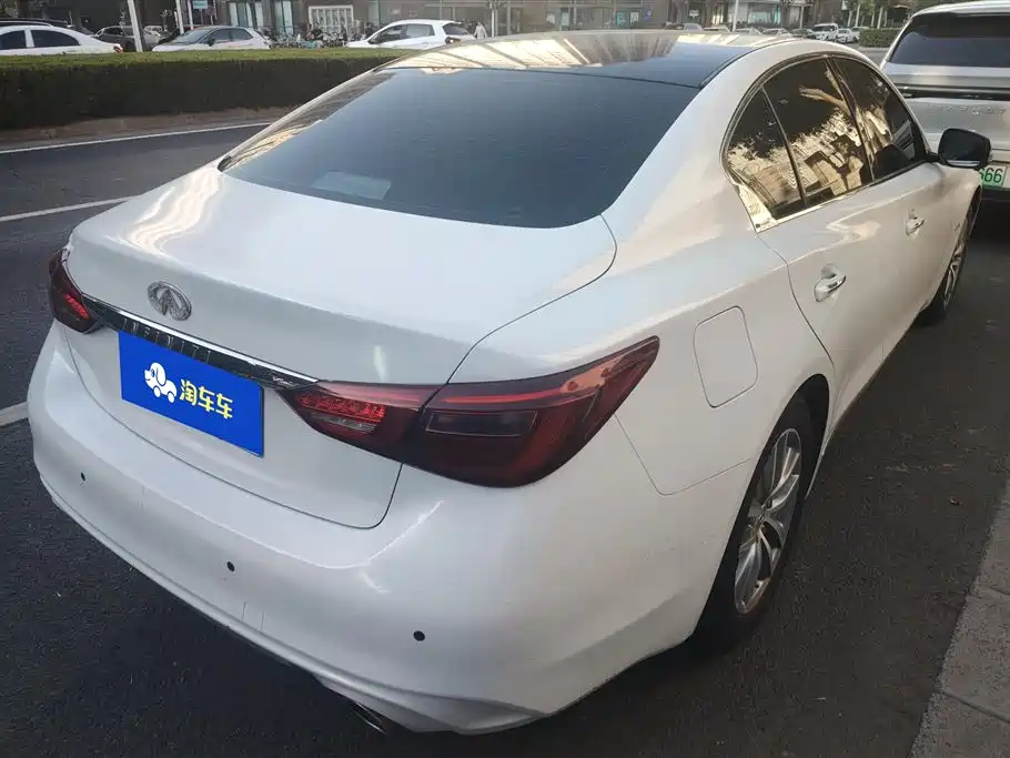 Infiniti Q50L 2021