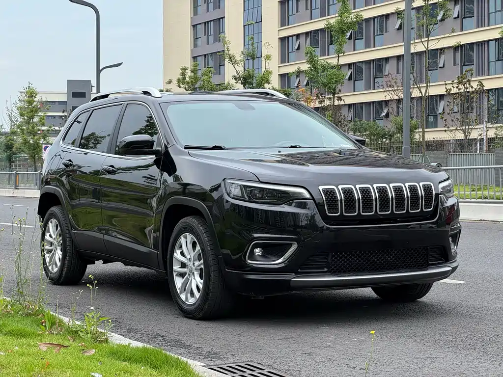 Jeep Cherokee 2020 — фото 3