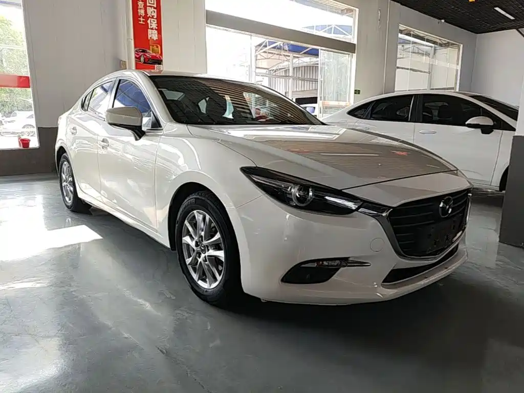 Mazda 3 Axela 2018 — фото 4