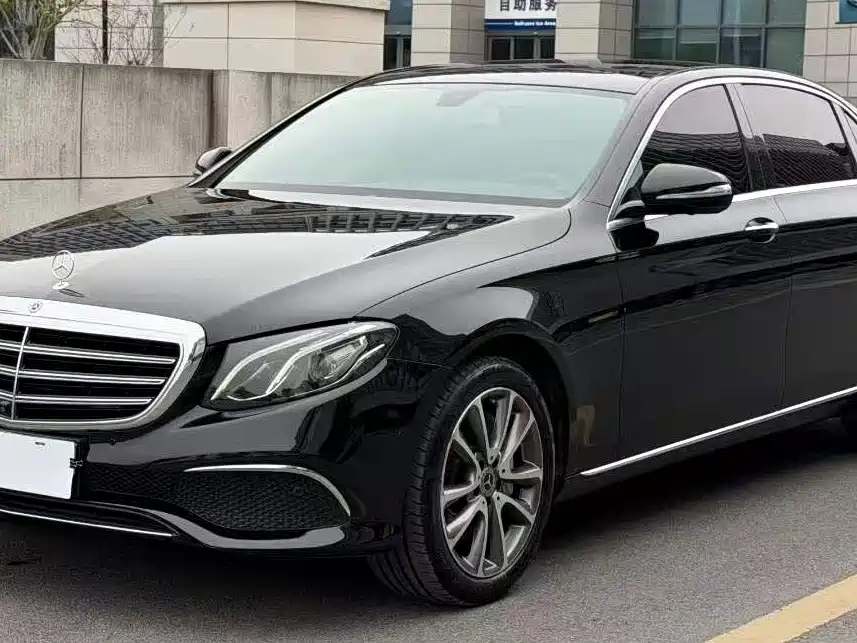 Mercedes-Benz E-Class 2019 — фото 1