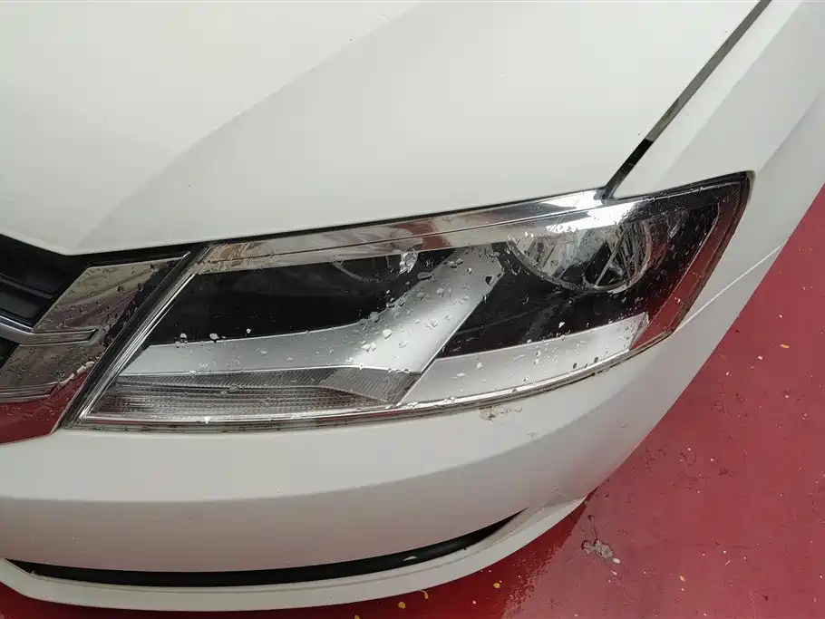 Volkswagen Lavida 2015