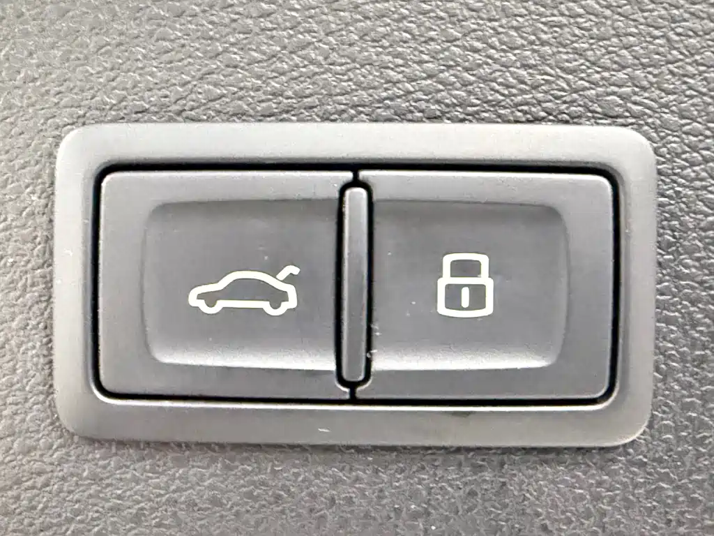 Audi Q2L 2023 — фото 22