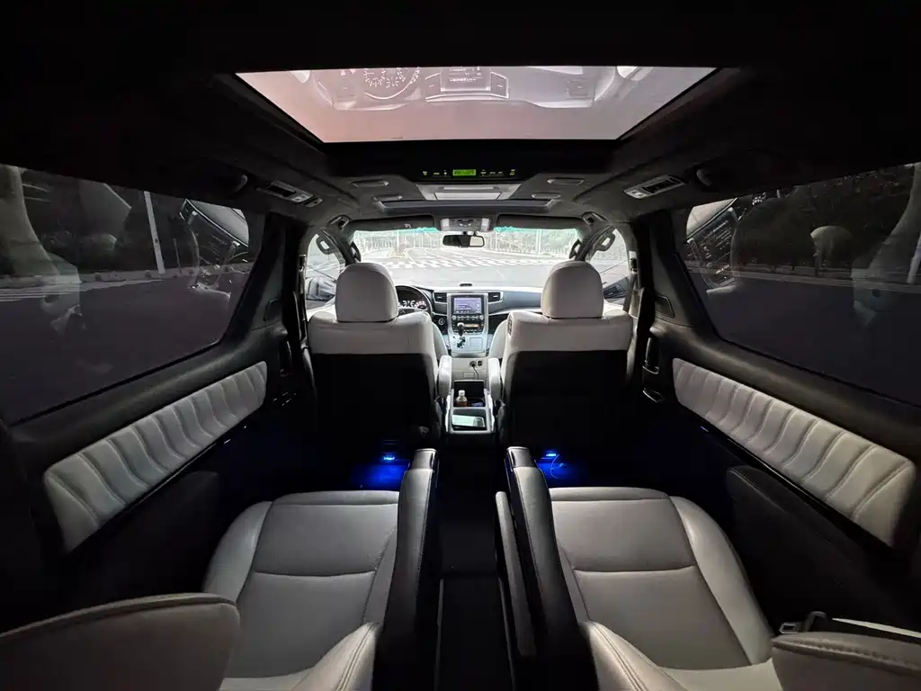 Toyota Alphard 2012 — фото 17