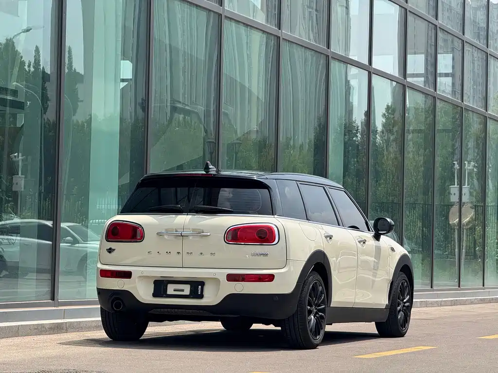 MINI Clubman 2018 — фото 17