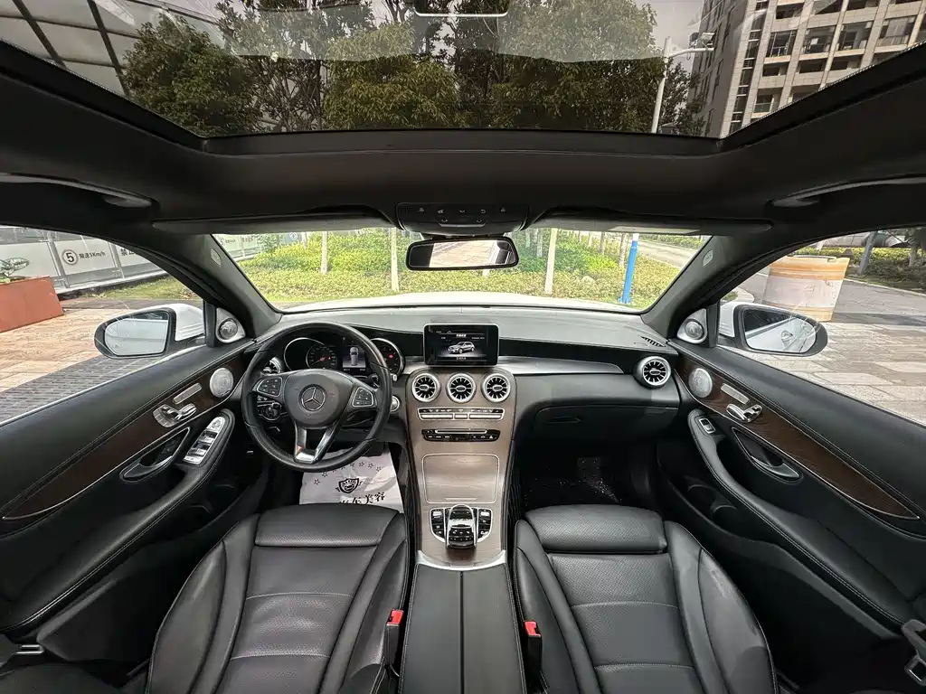 Mercedes-Benz GLC 2019 — фото 41