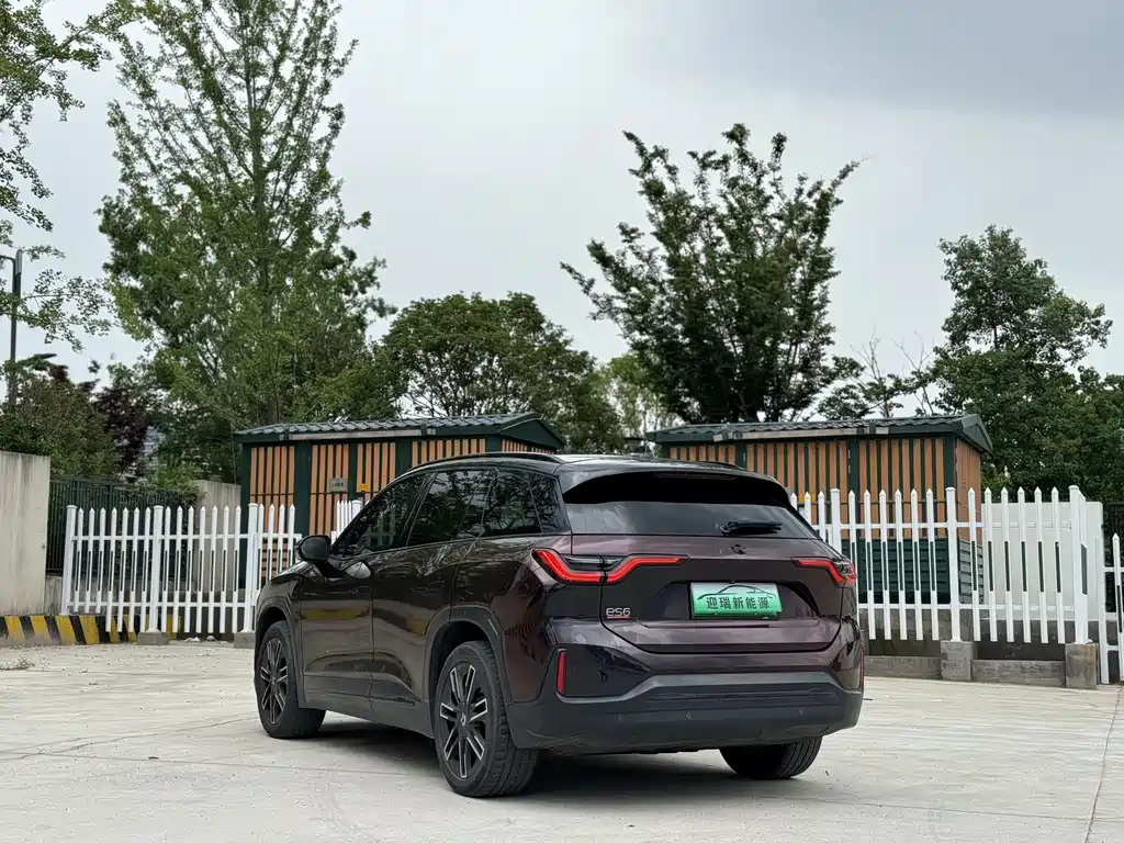 NIO ES6 2021
