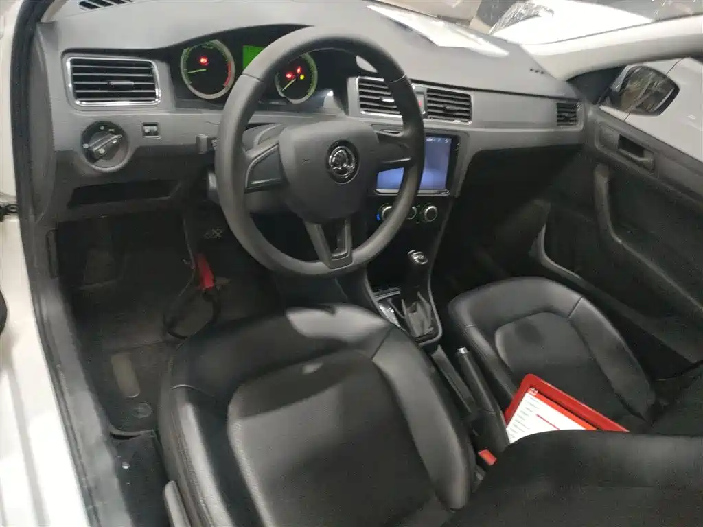 Skoda Rapid 2019 — фото 10