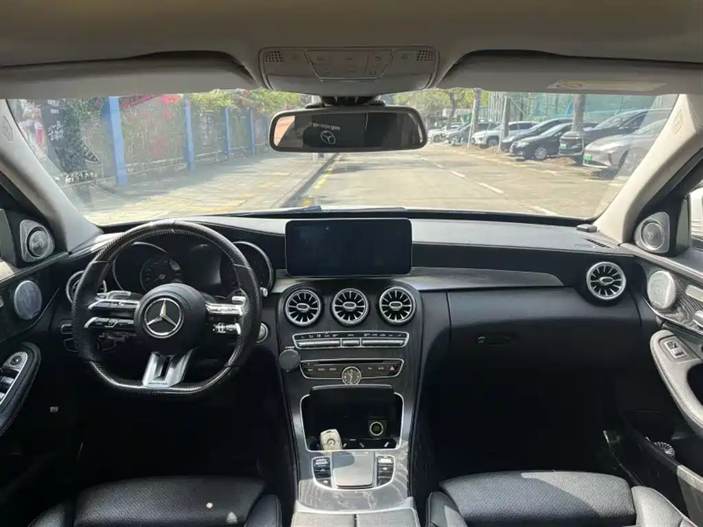 Mercedes-Benz C-Class 2018 — фото 17
