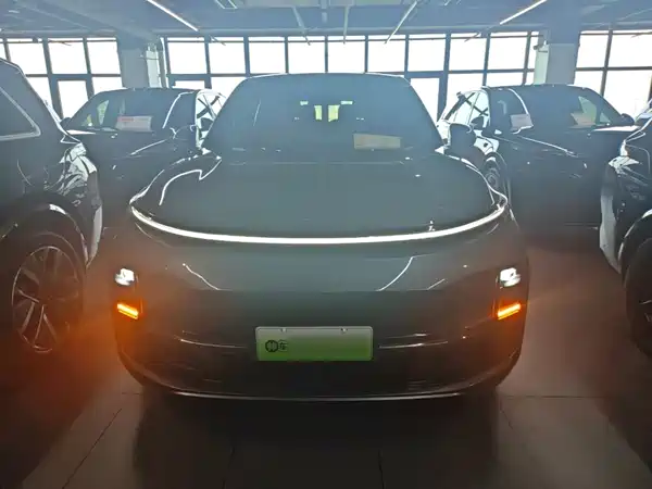 Li Auto L8 2023