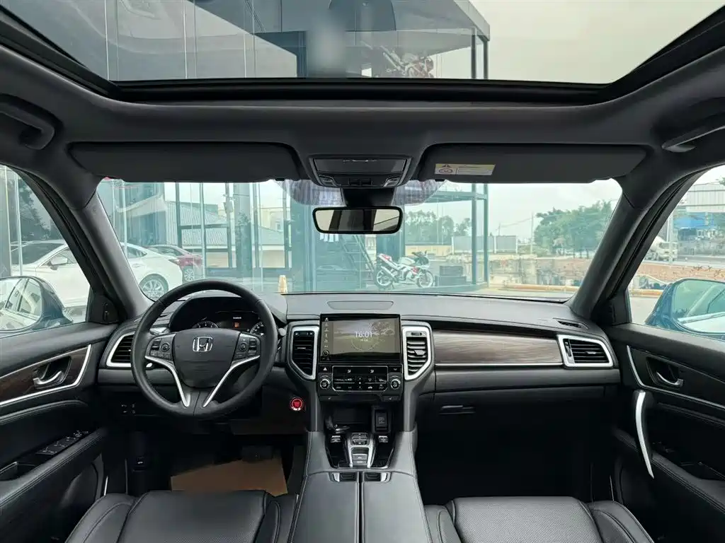 Honda UR-V 2018 — фото 19