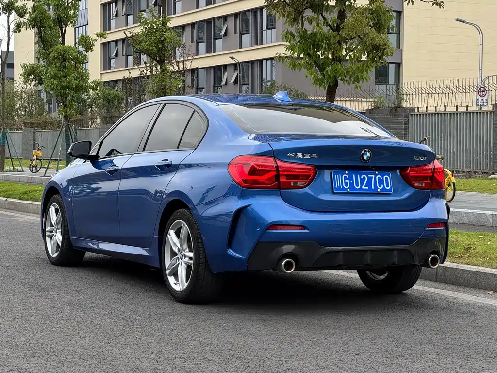 BMW 1 Series 2020 — фото 19