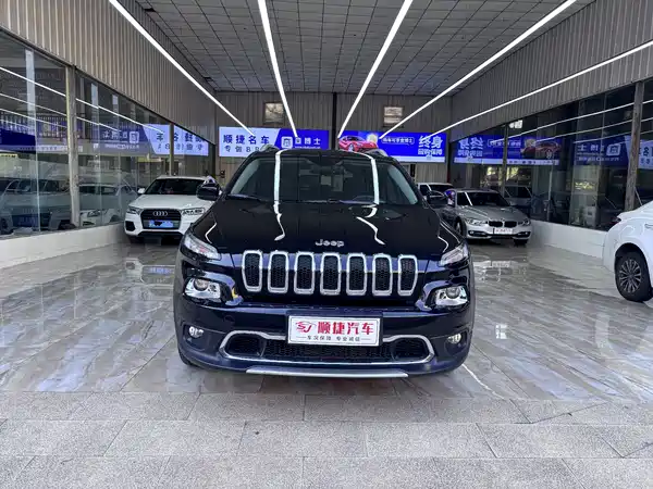Jeep Cherokee 2021
