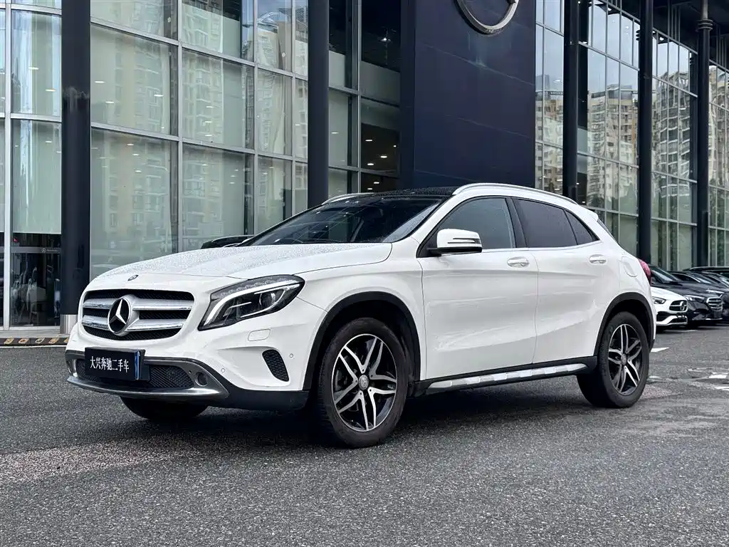 Mercedes-Benz GLA 2015