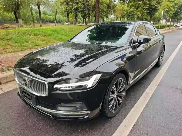 Volvo S90 2022