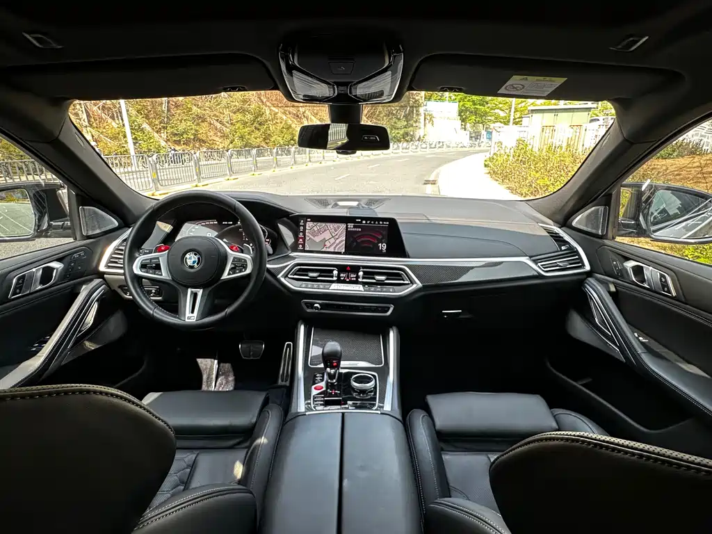 BMW X6 M 2022 — фото 7