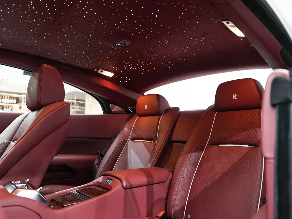 Rolls-Royce Wraith 2019 — фото 17